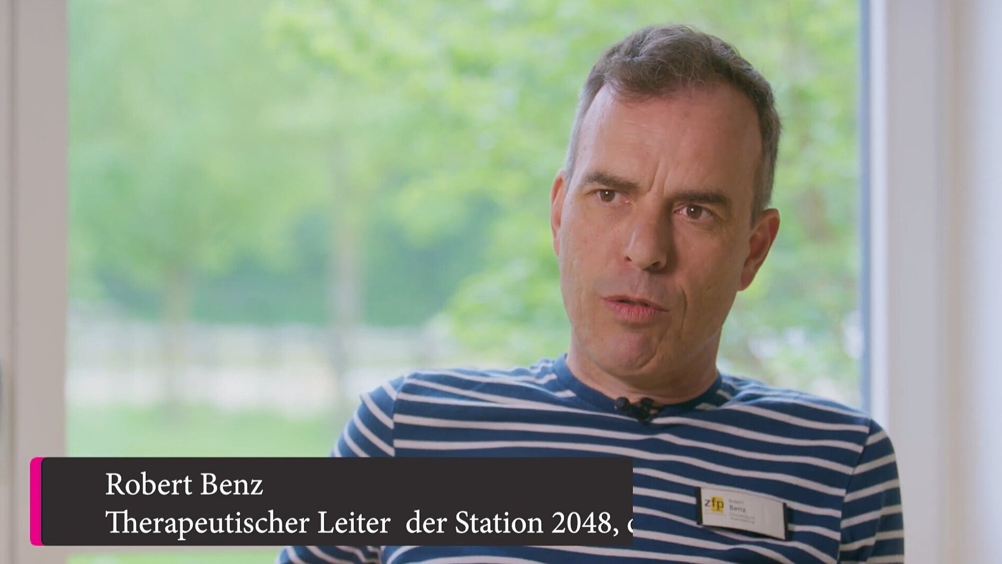 Der therapeutische Leiter der Station clean.kick gibt ein Interview zum Behandlungsangebot der Station.