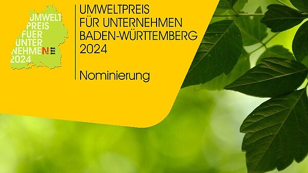 Im Vordergrund ist das Logo des Umweltpreises auf einer gelben Fläche zu sehen, im Hintergrund sieht man grünes Geäst. 