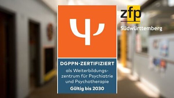 Das orangene Siegel der DGPPN ist abgebildet, darunter steht der Text: DGPPN-zertifizierte Weiterbildungsstätte. 